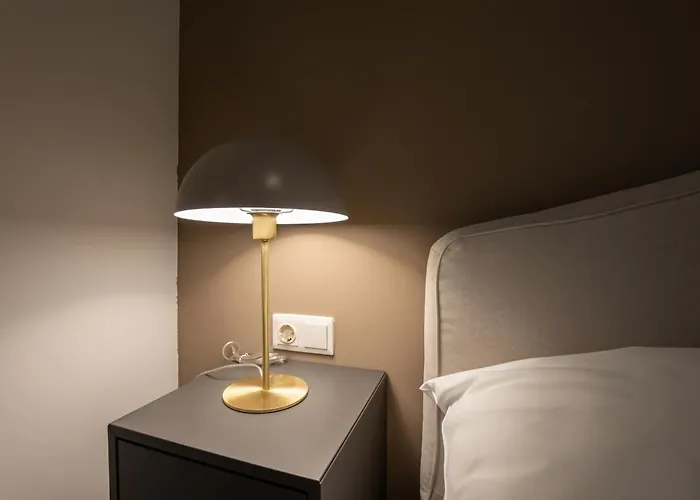 Stylish With Dedicated Working Space And Super King-size Bed Located Between Centre And Donau River Appartamento Vienna