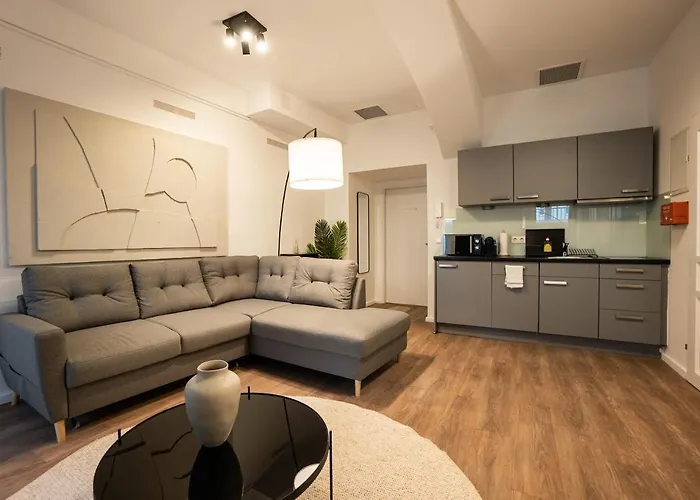 Appartamento Stylish With Dedicated Working Space And Super King-size Bed Located Between Centre And Donau River *