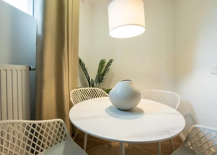 Appartamento Stylish With Dedicated Working Space And Super King-size Bed Located Between Centre And Donau River