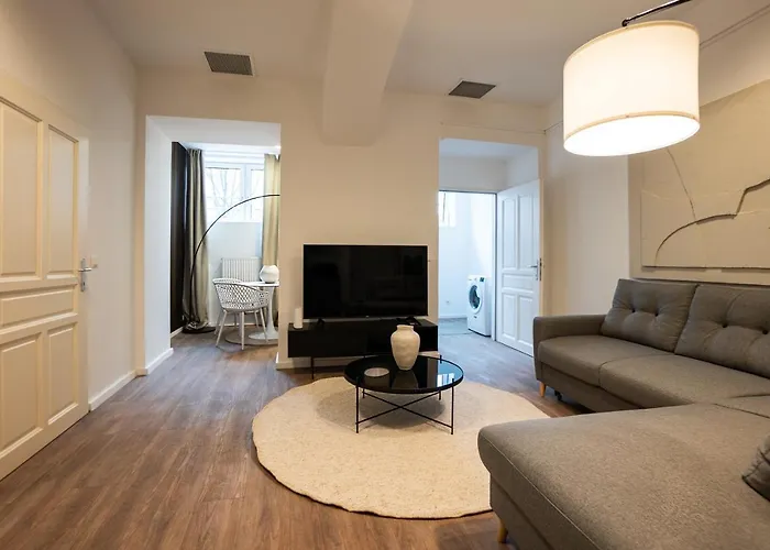 Appartamento Stylish With Dedicated Working Space And Super King-size Bed Located Between Centre And Donau River