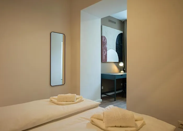 Stylish With Dedicated Working Space And Super King-size Bed Located Between Centre And Donau River Appartamento Vienna