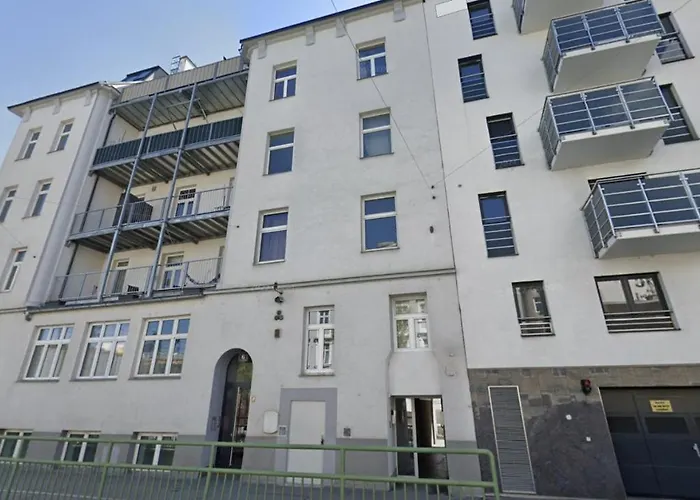 Appartamento Stylish With Dedicated Working Space And Super King-size Bed Located Between Centre And Donau River Vienna